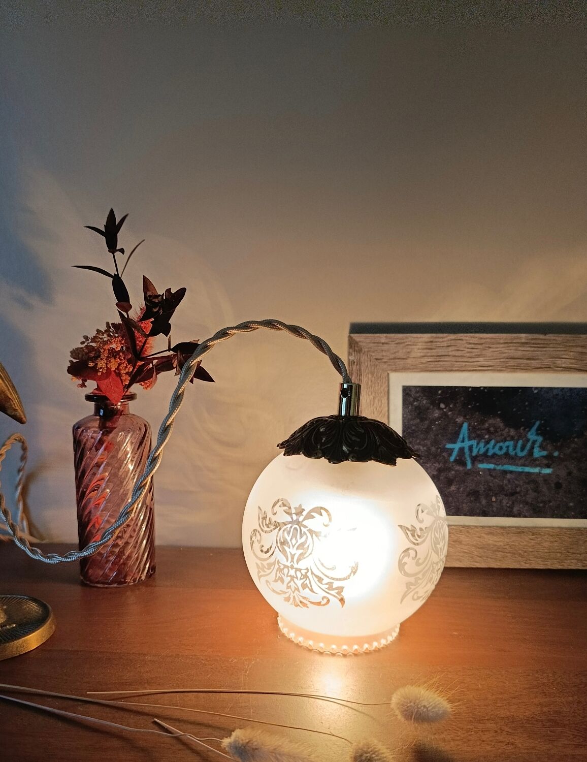 lampe baladeuse loupiote globe dépoli rétro chic