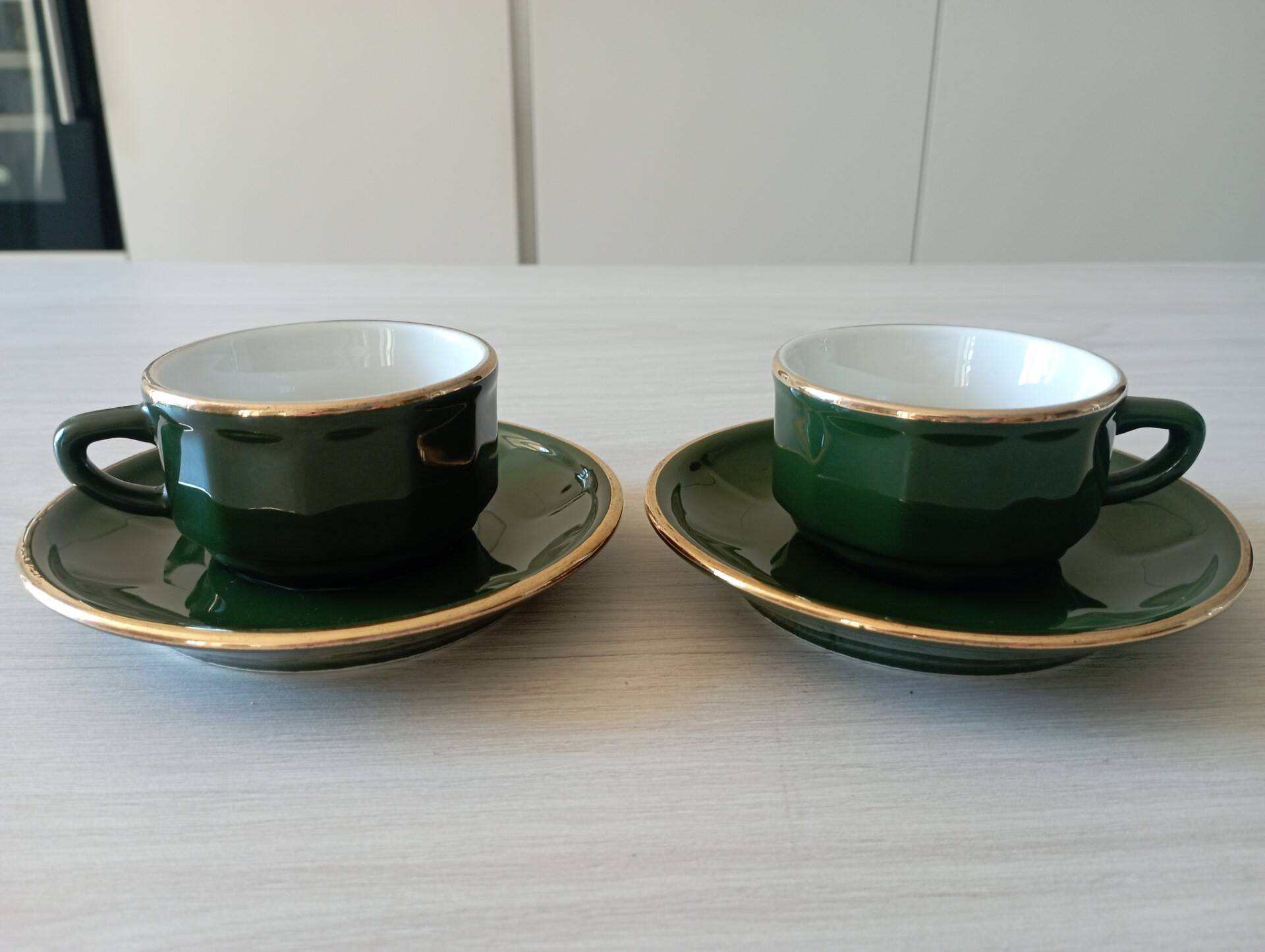 Duo of bistro cups