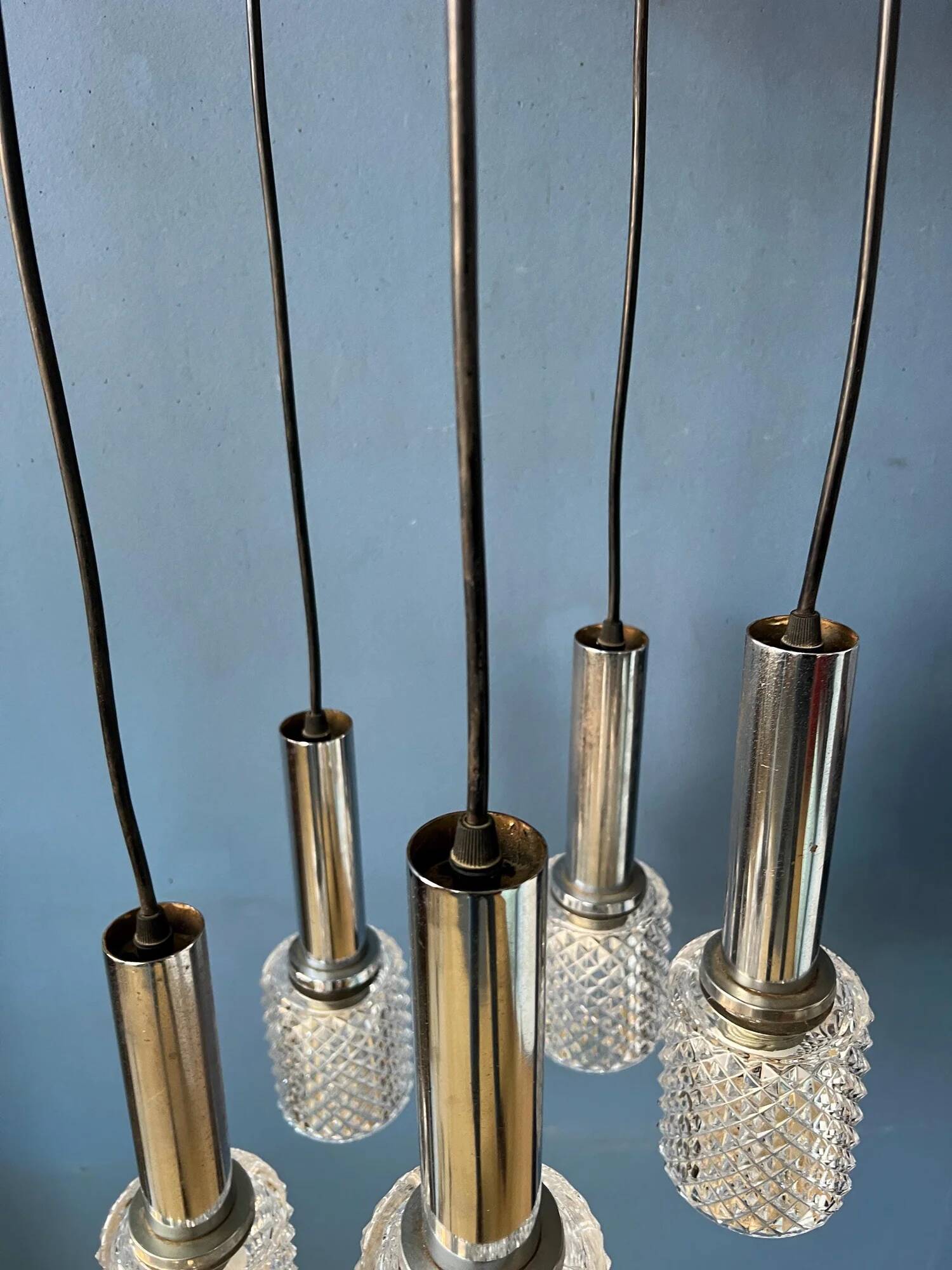 Lampe suspendue en cascade de verre cristal du milieu du siècle