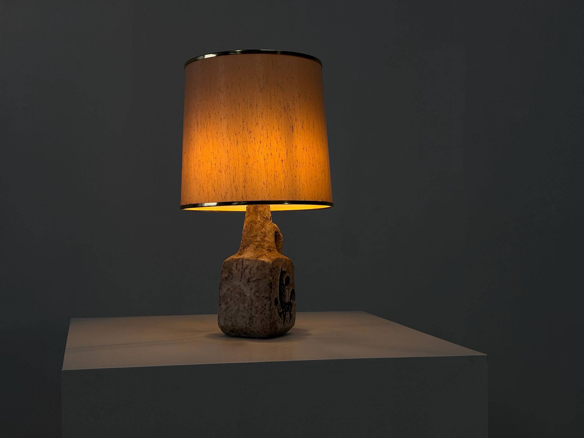 Ceramic French table lamp