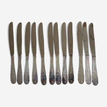 12 silver metal knives