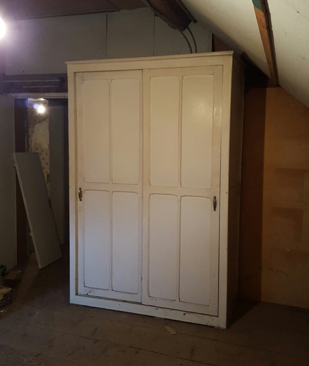 Large Parisian wardrobe with sliding doors
