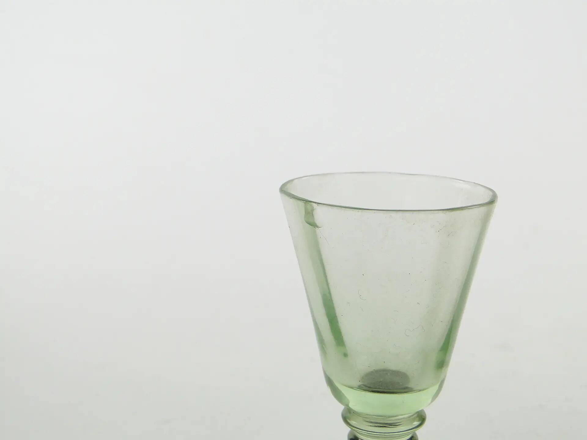 Ensemble de cinq verres, Art Déco, verre, Pologne, années 1930