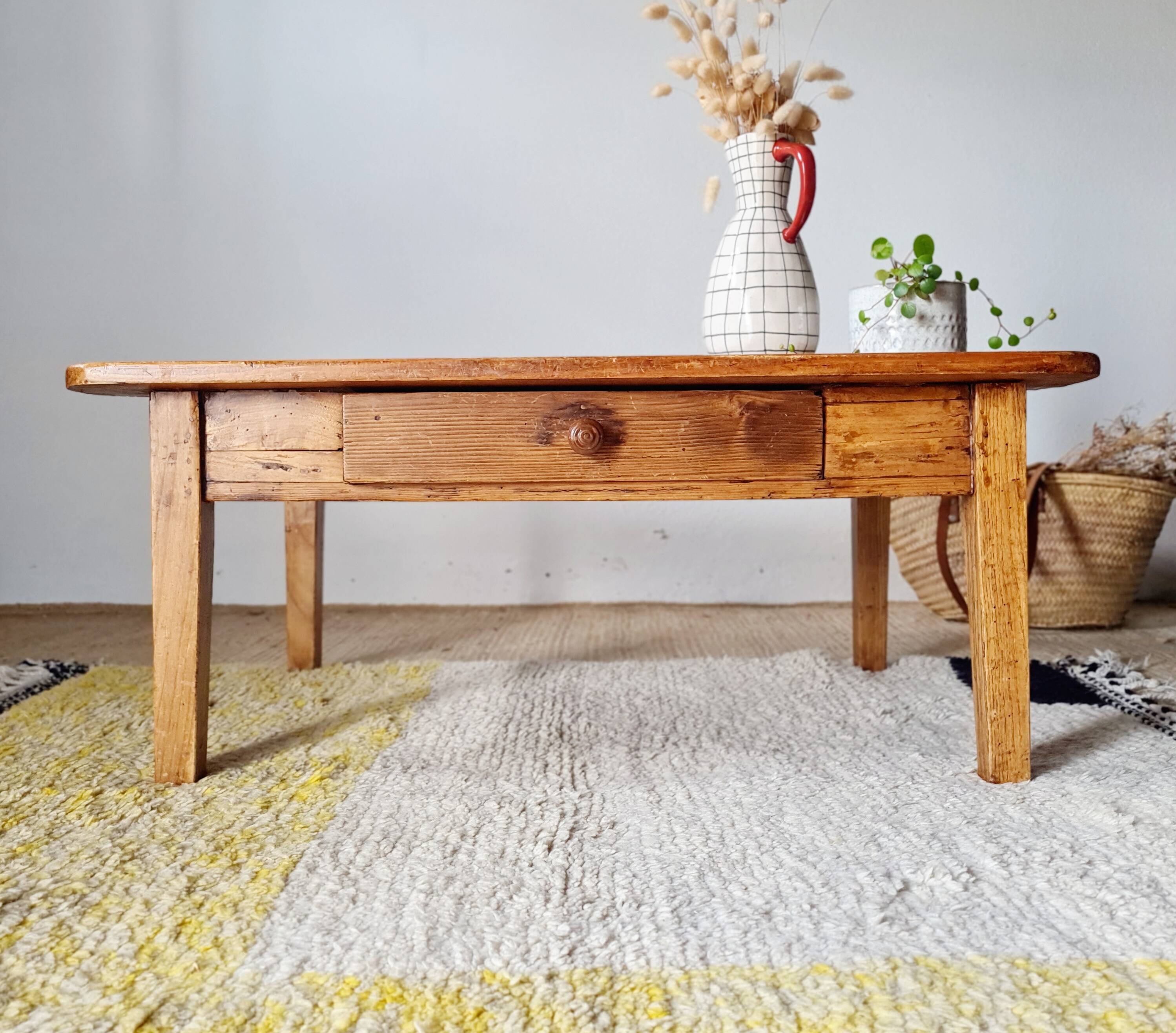 Low farmhouse table in honey pine wood with drawer, L96cm