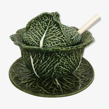 Cabbage-shaped soup bowl