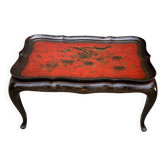 Low table in chinese black and red lacquer from the 19th century with independent tray
