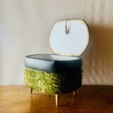 Vintage moumoute chest pouf
