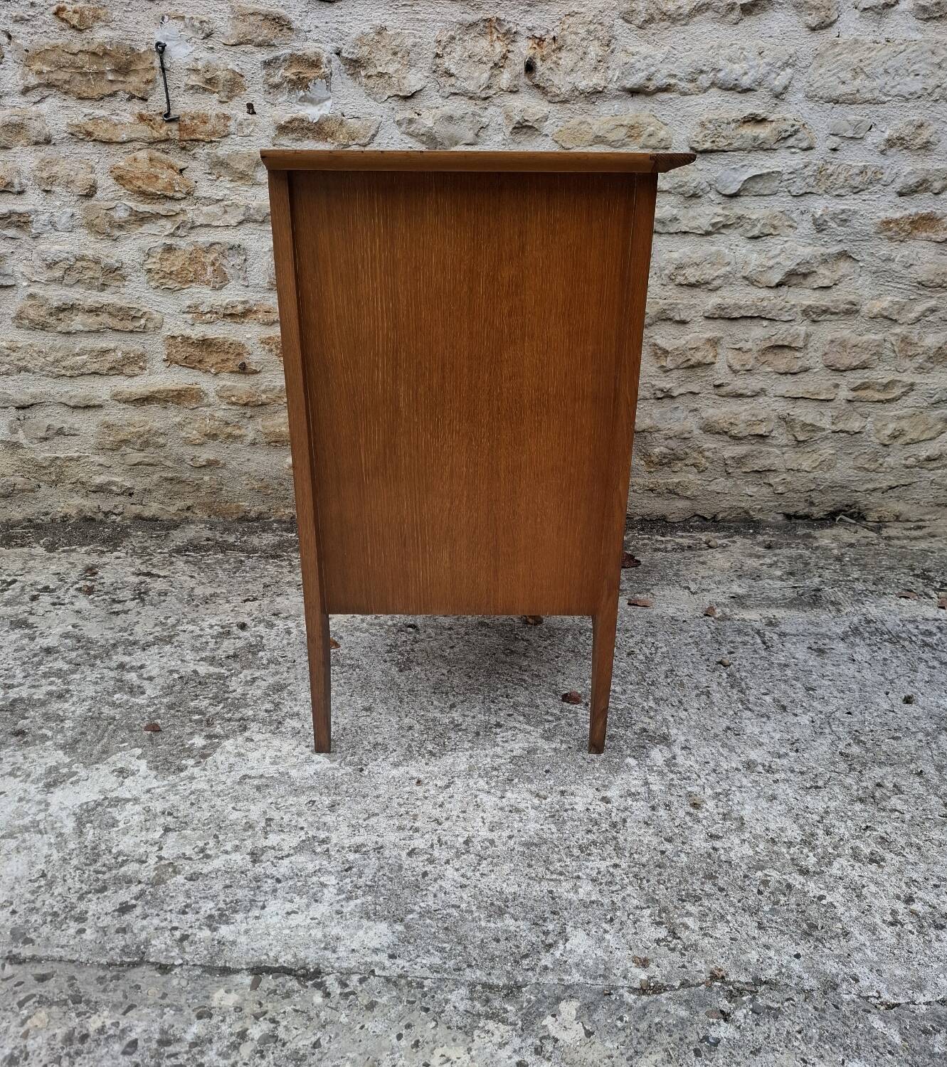 Vintage chest of drawers
