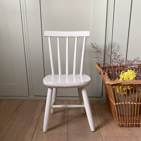 Chaise enfant scandinave