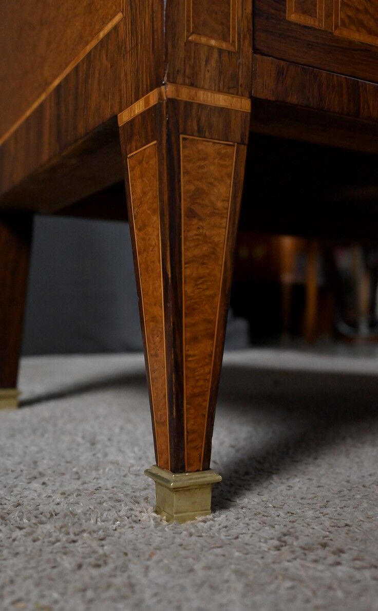 Small chest of drawers in amboyna and rosewood, Louis XVI style – 1940