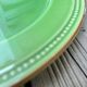 3 assiettes plates vertes