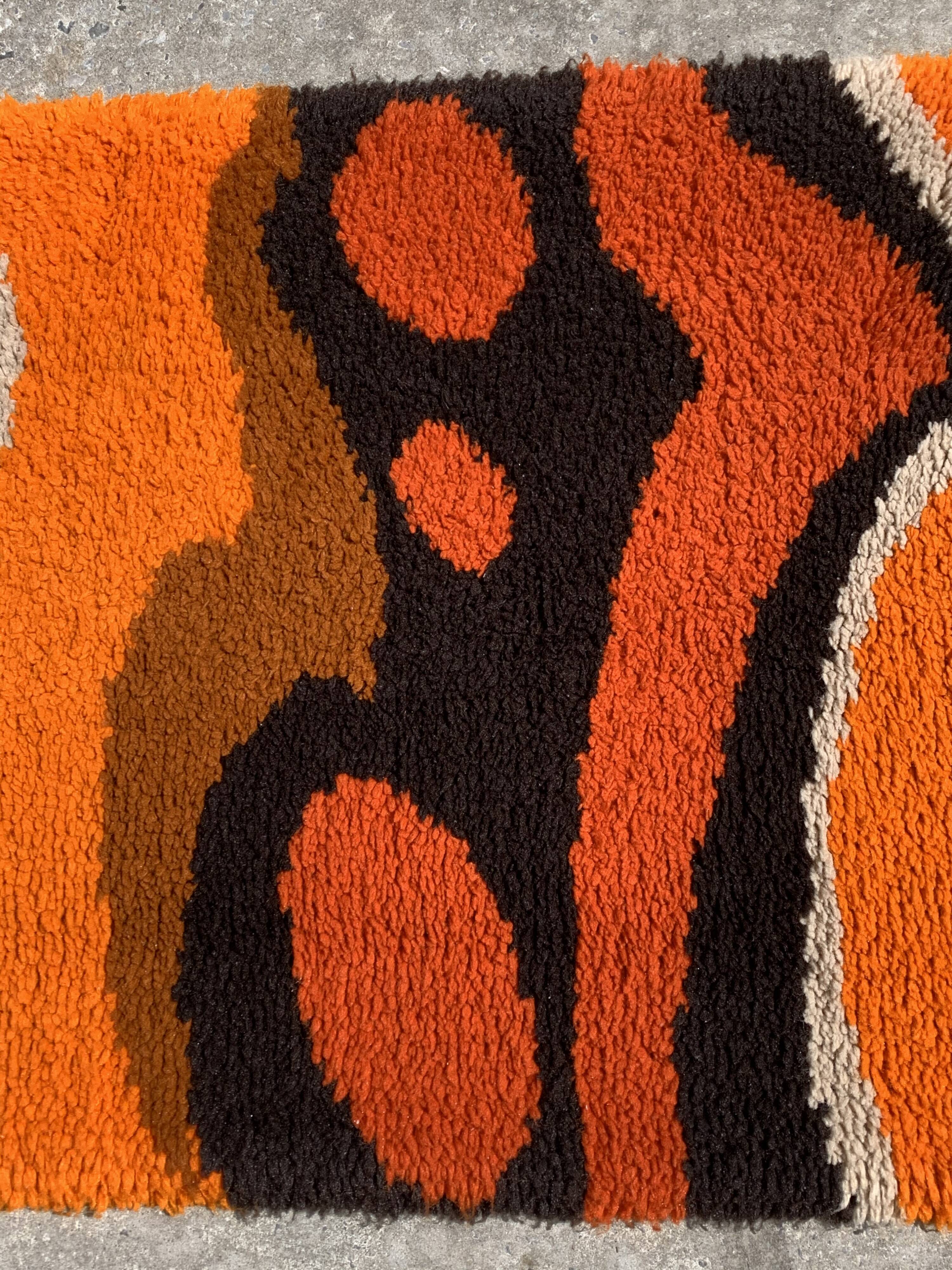 130 x 70 cm rectangular orange seventies carpet