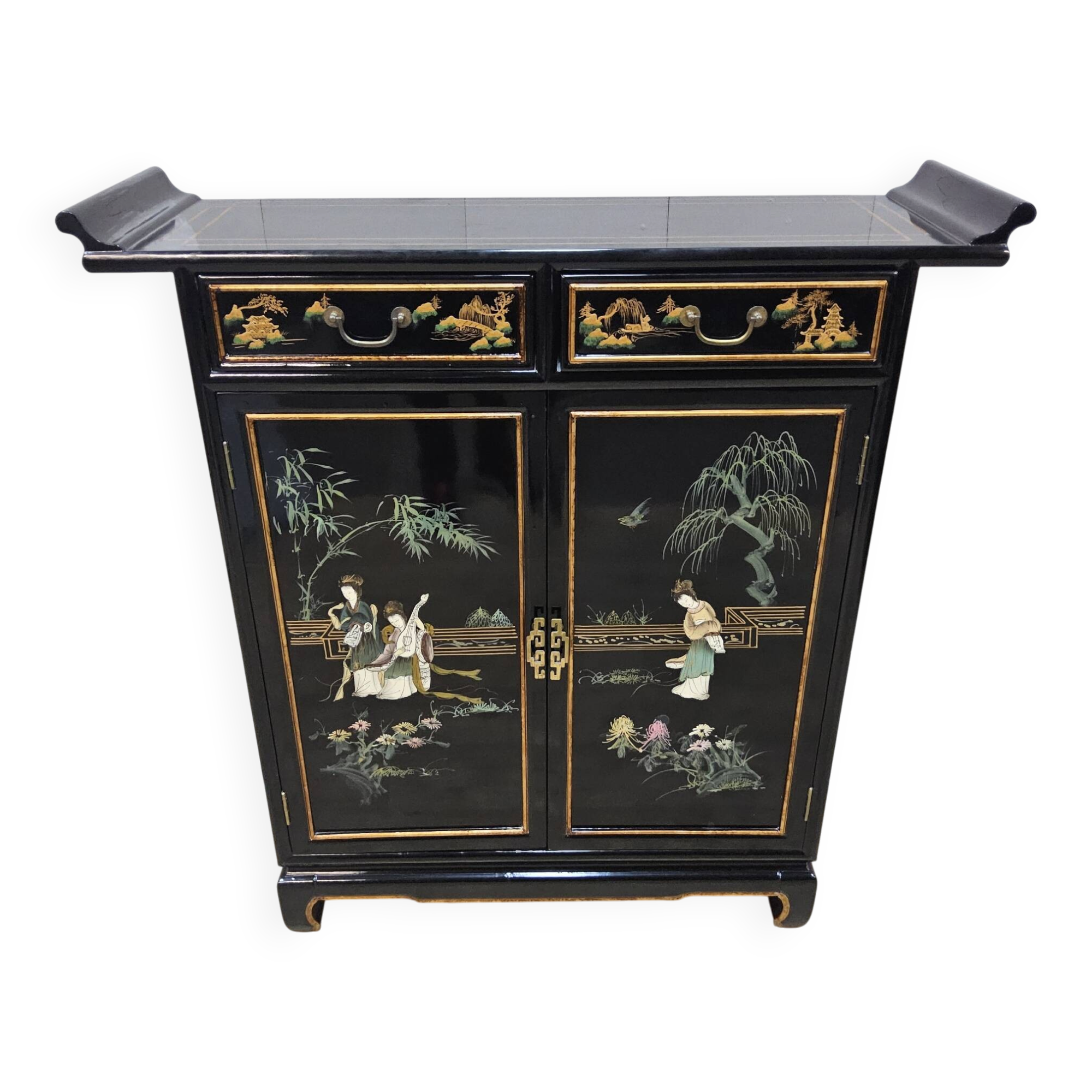 Vintage Chinese side table / cabinet / lacquered cabinet / bohemian