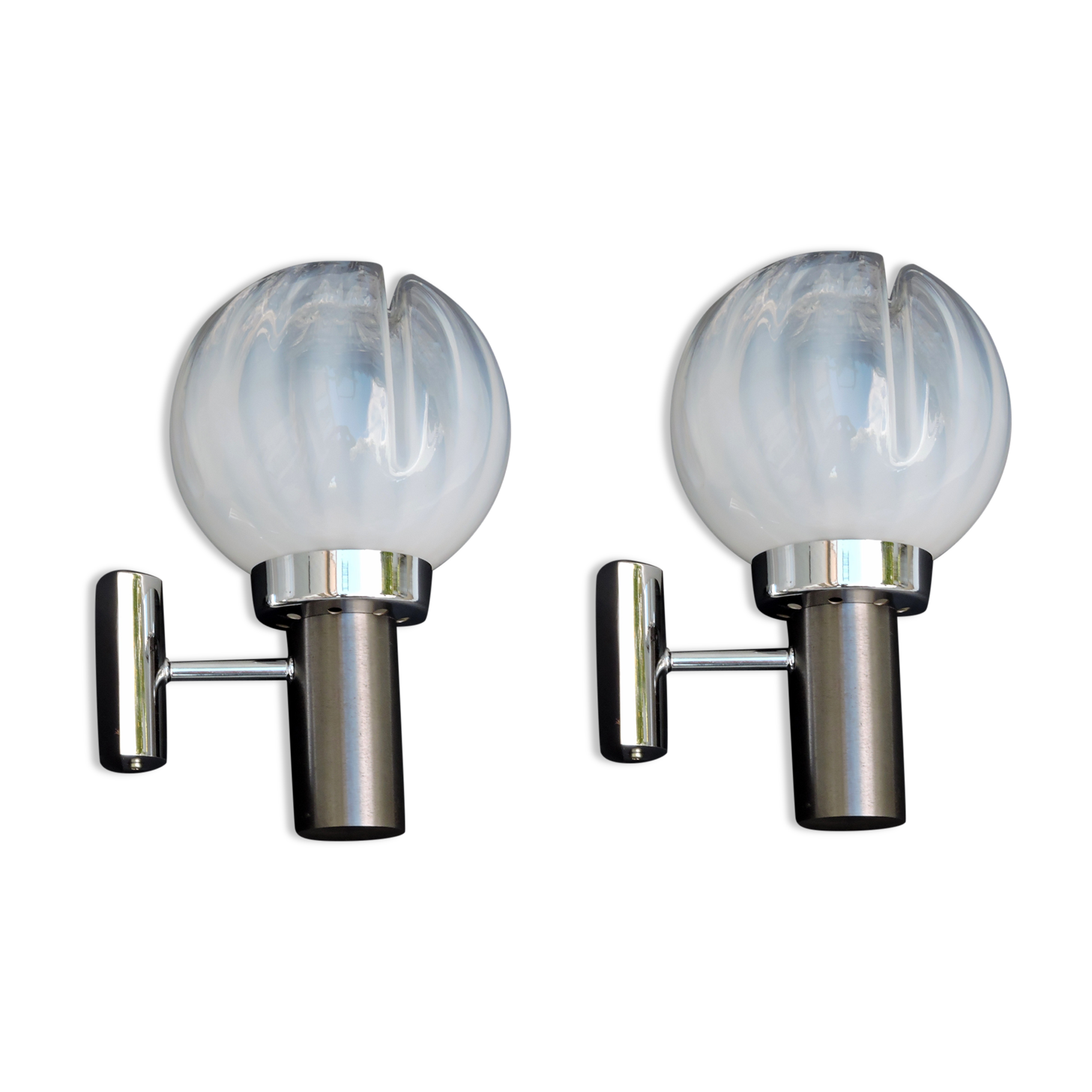 Pair of wall lamps Mazzega opalescent Murano Italy