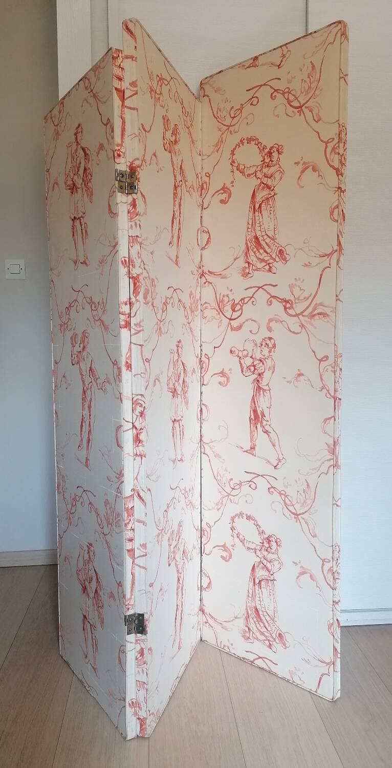 Rare folding screen with notches "Pierre Frey fabric" upholstery finish.