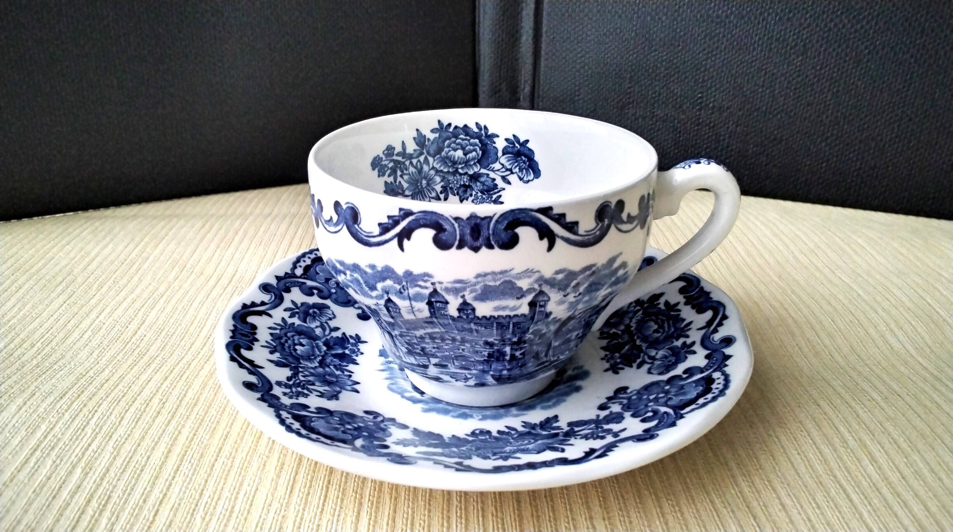 1 English porcelain tea cup Royal Homes of Britain
