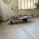 Table basse années 50 plateau bois exotique XXL