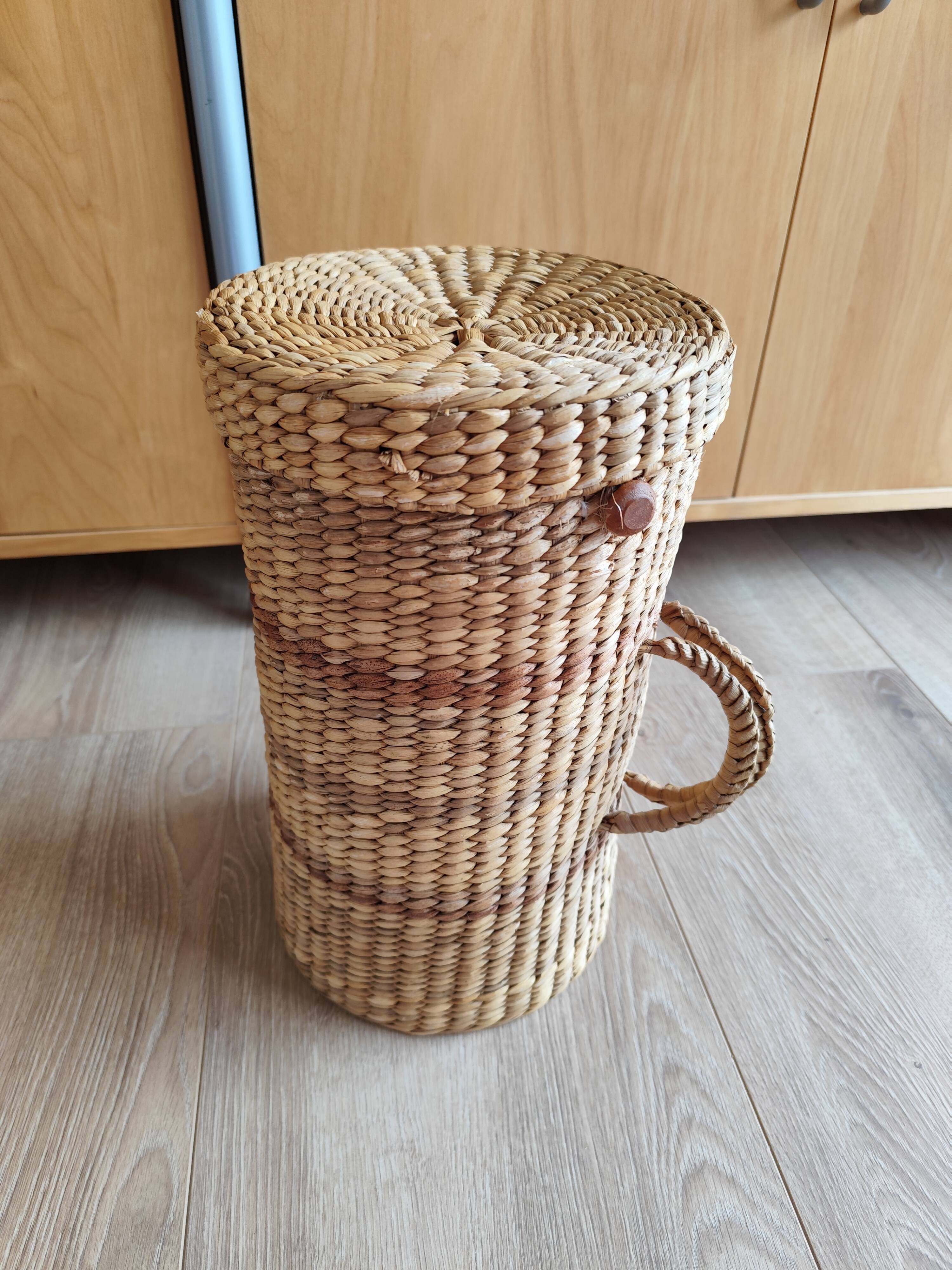 Vintage raffia wicker basket bowling bag