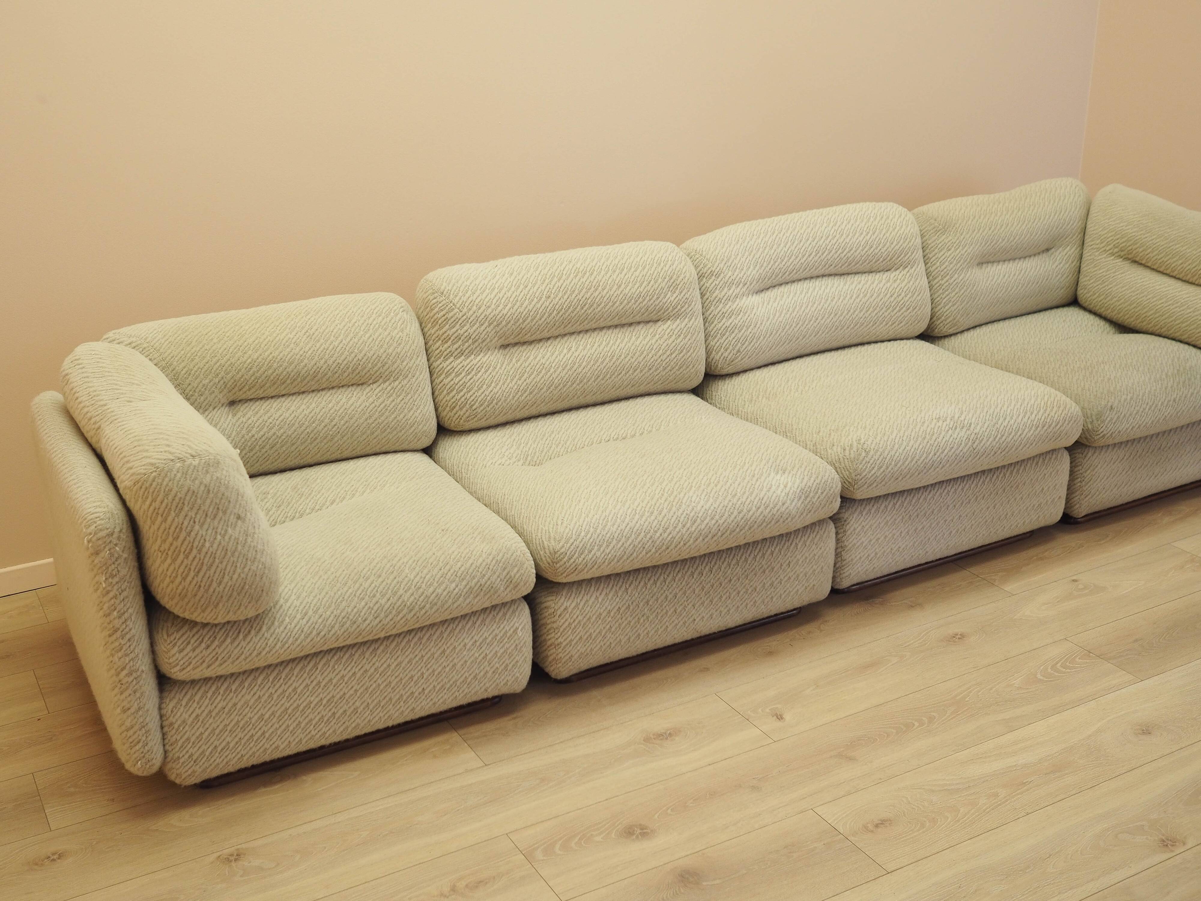 Kiitos modular sofa, Italian design, 1970s, designers: Titina Ammannati & G