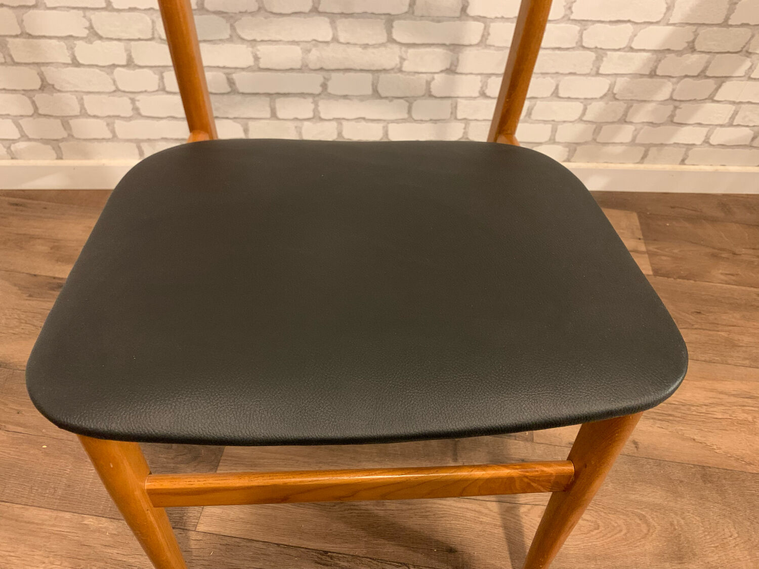 Series of 4 vintage Scandinavian style chairs