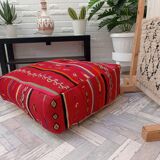 Handmade Berber pouf in wool 60 X 60 X 20 CM