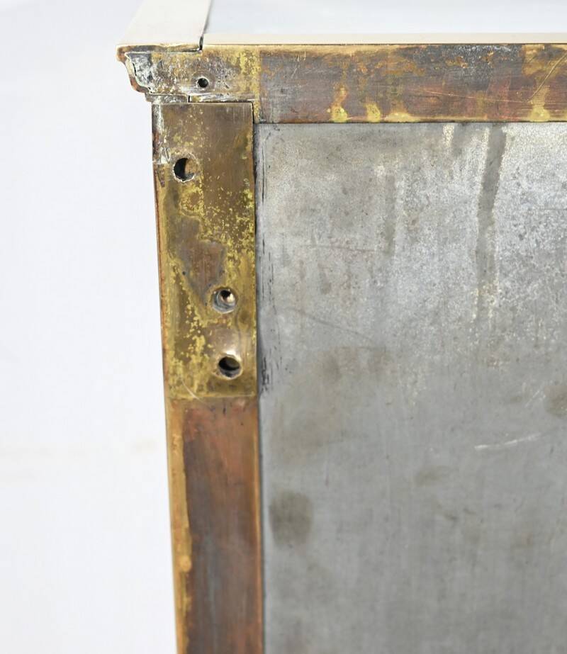 Small Brass Showcase – 1930