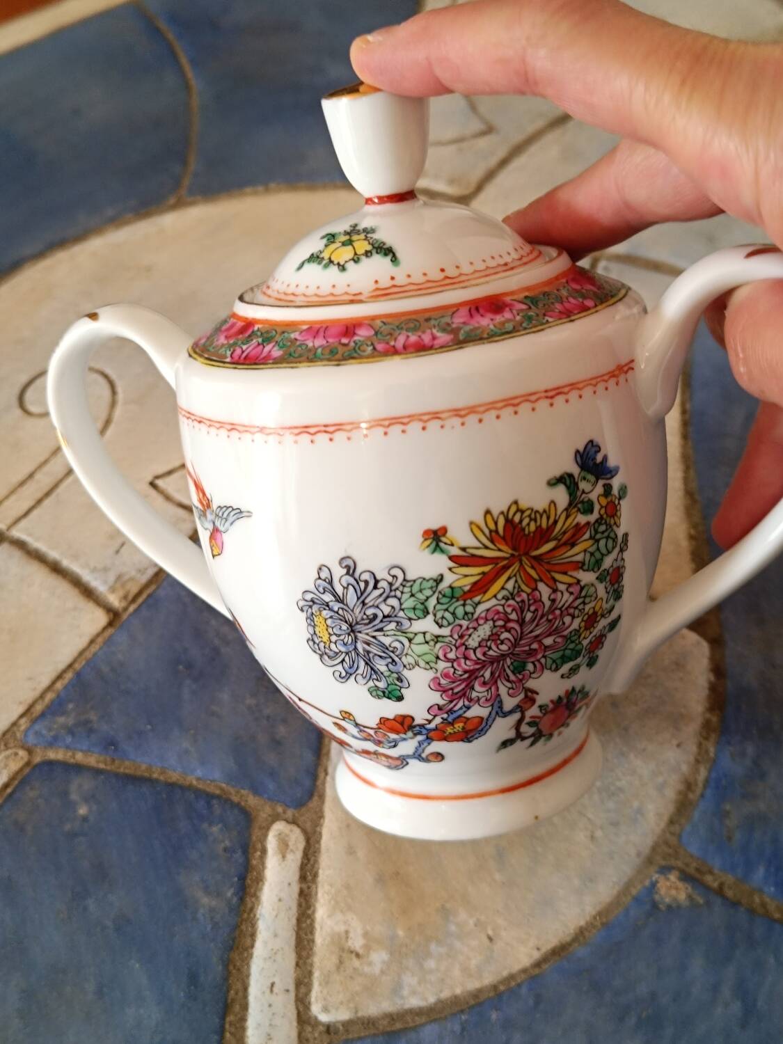 Chinese porcelain tea service sugar bowl