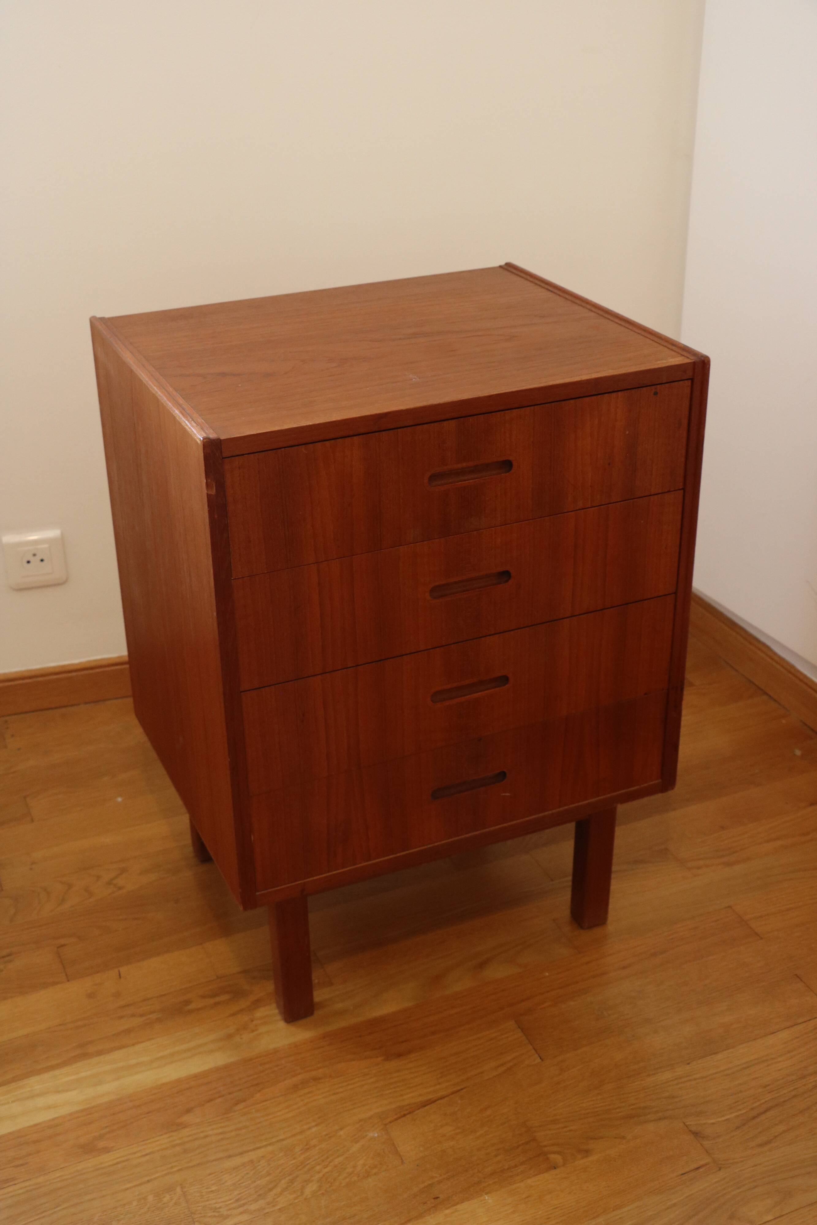 1960s Scandinavian teak chest of drawers