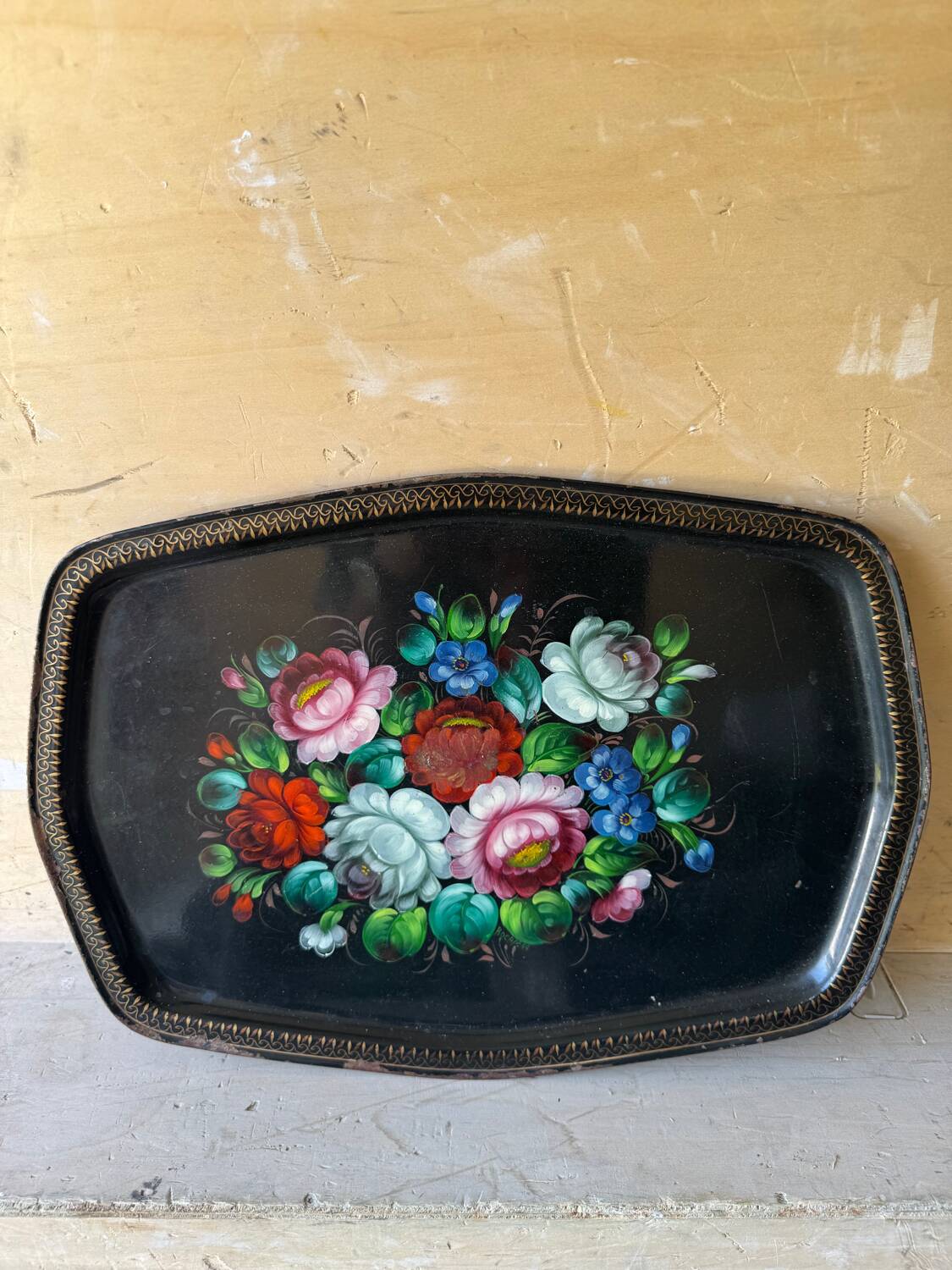 Metal tray