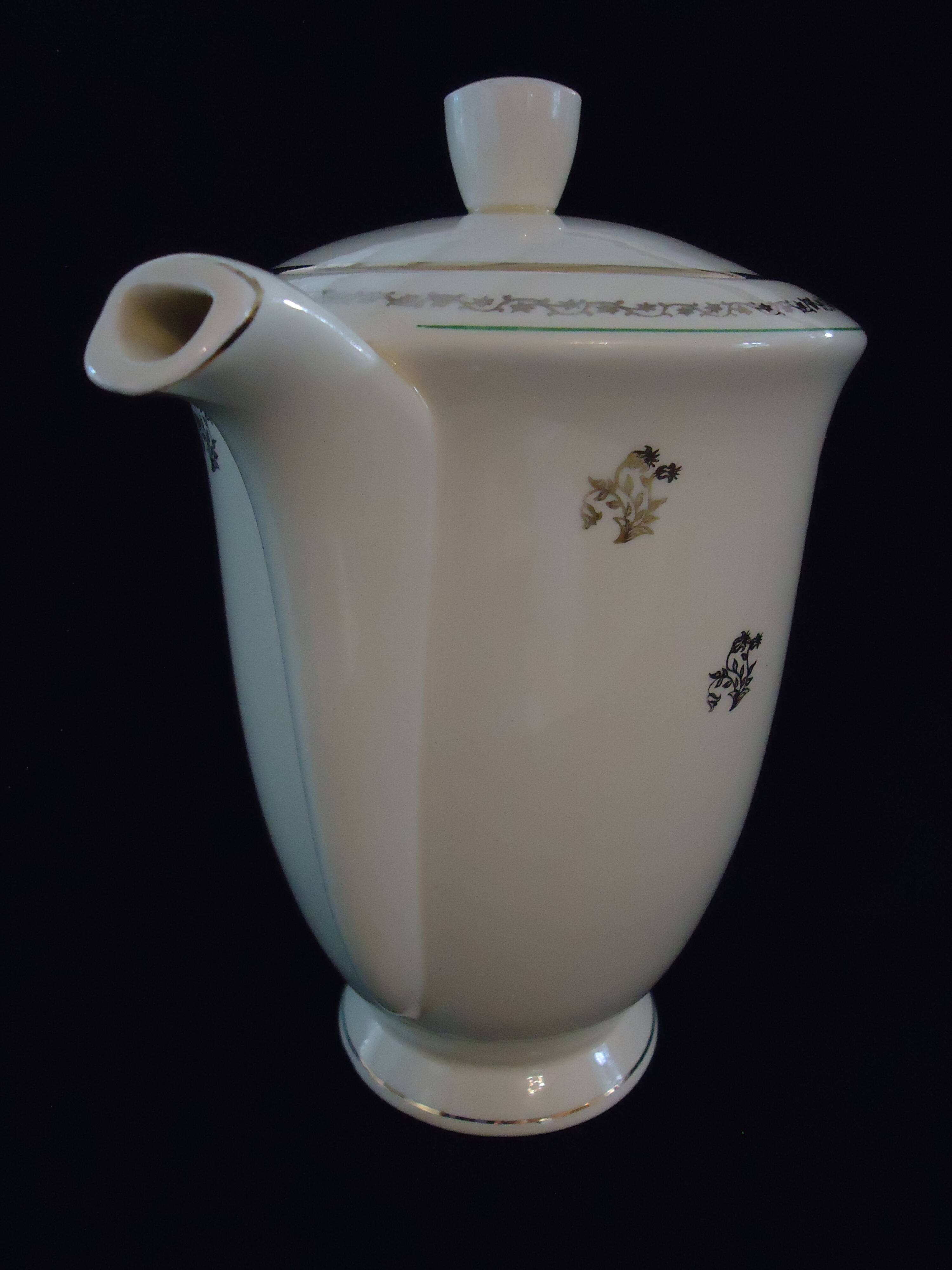 Antique pouring coffee pot in Gien earthenware, Valence model, A040