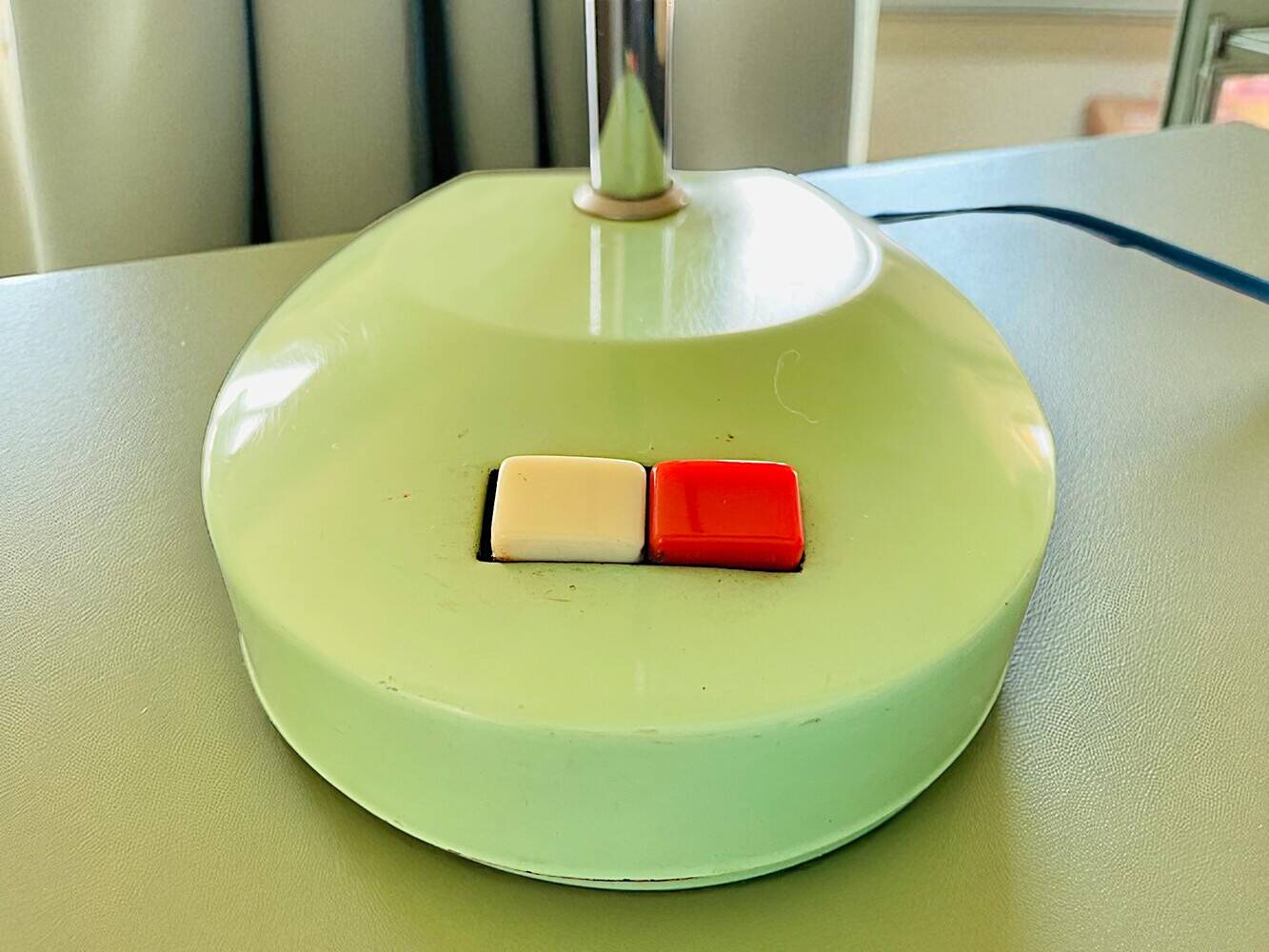 Fluorescent green office desk lamp