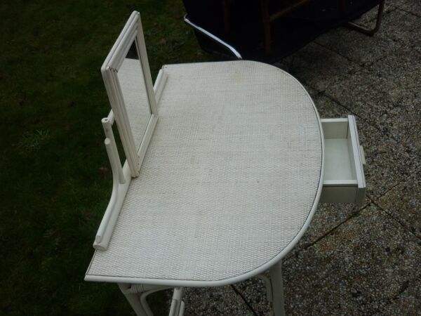 Coiffeuse avec miroir et tiroir