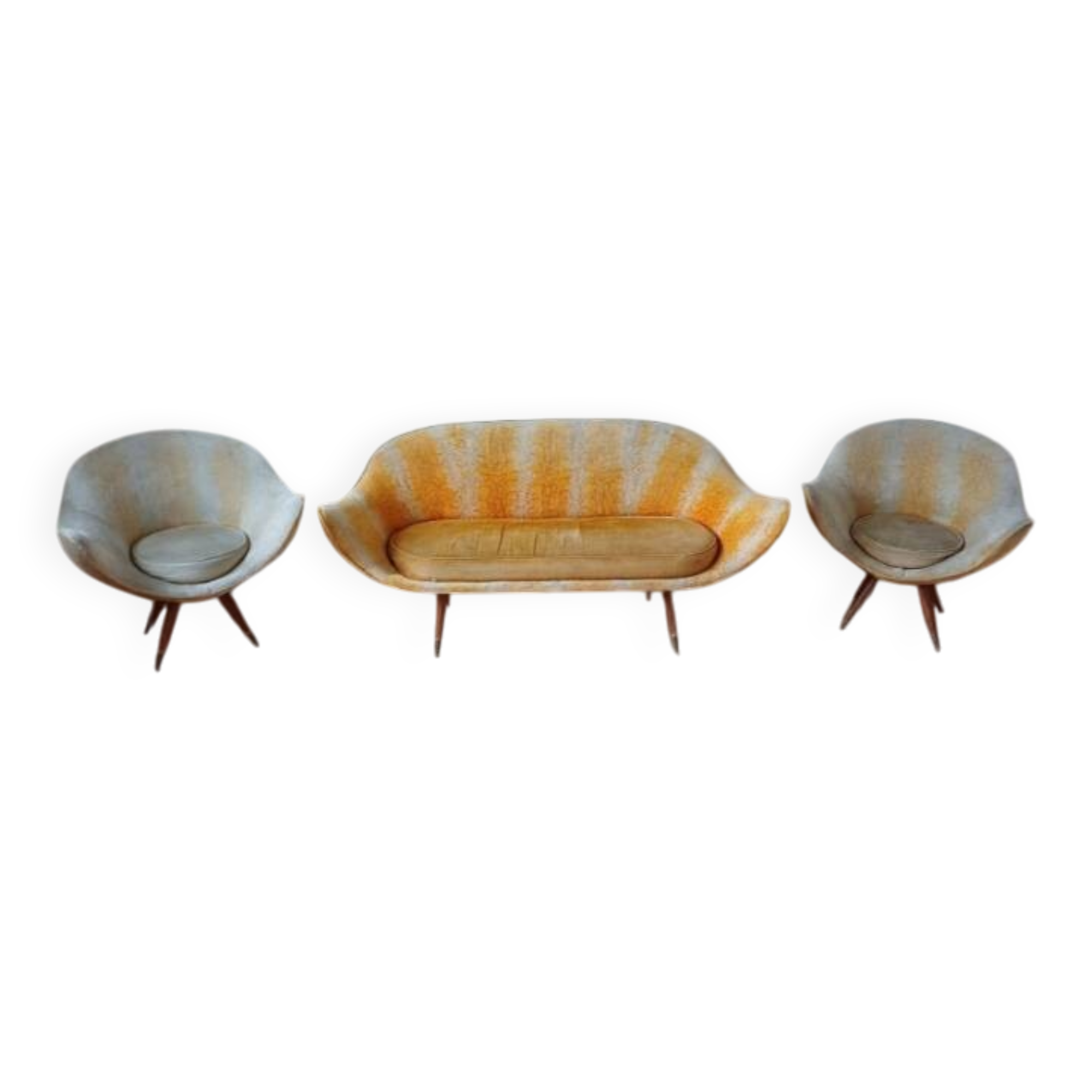 2  Egg Armchairs and sofa by Paged 50s