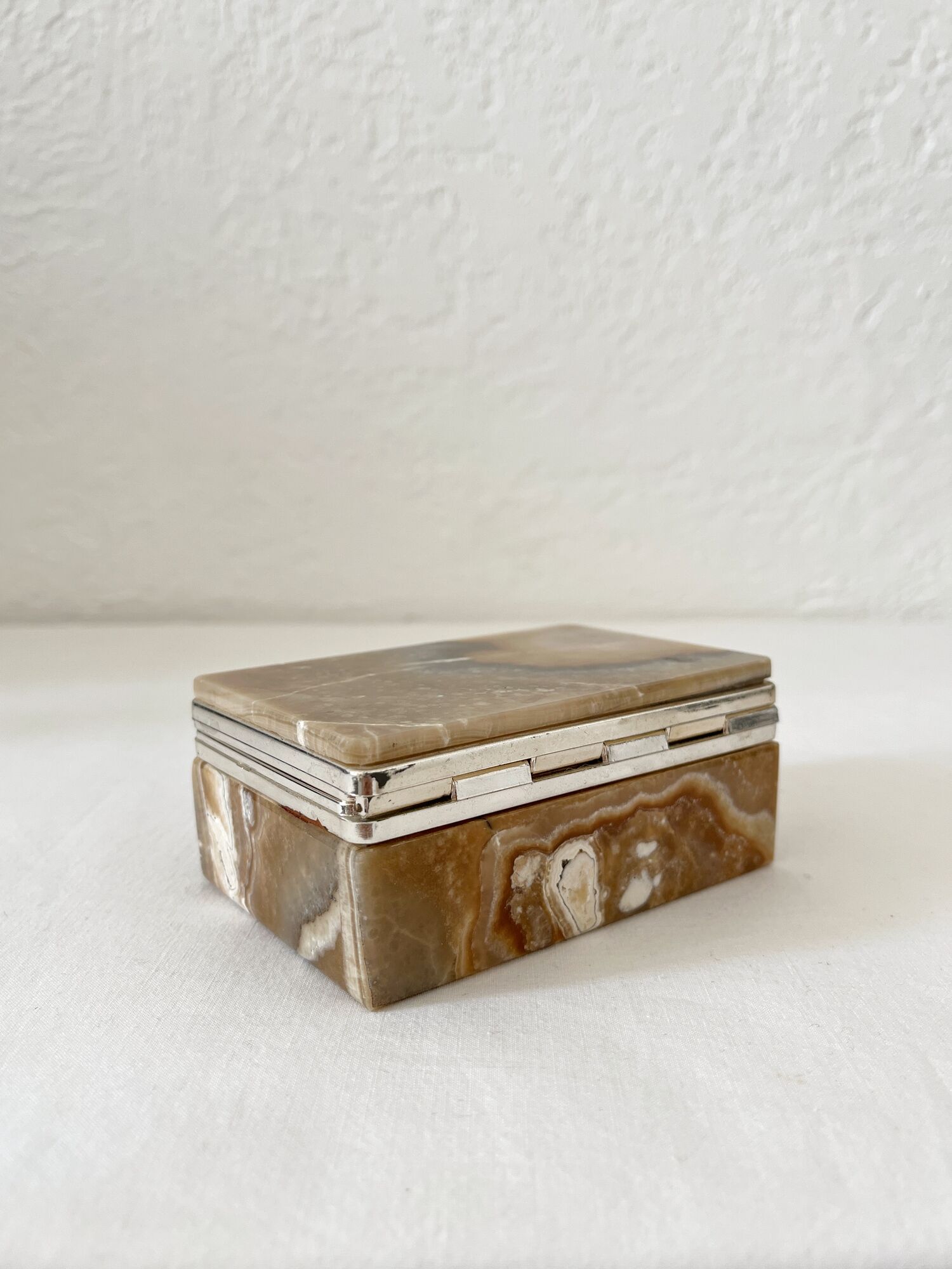 Vintage 60s rectangular onyx alabaster jewelry box