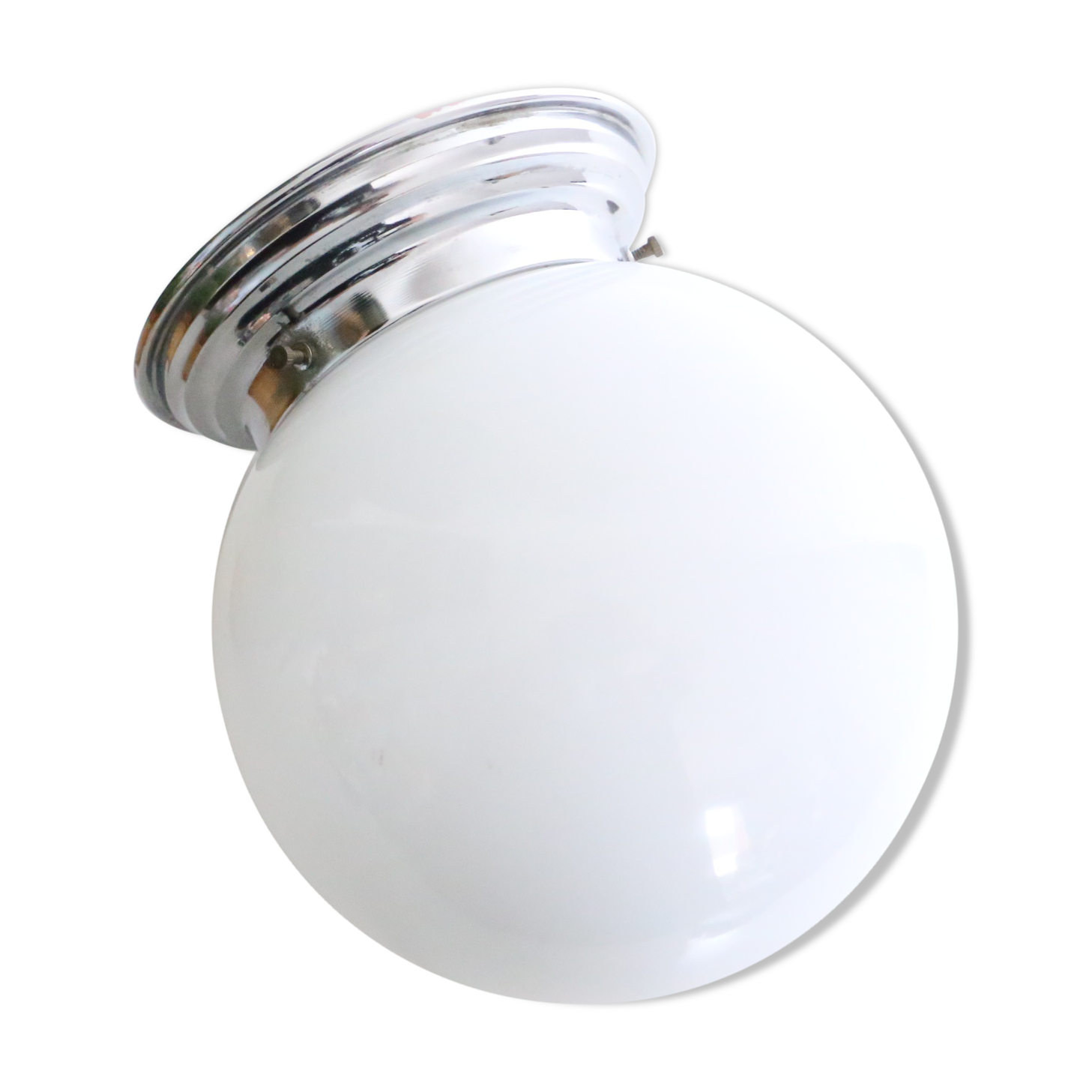 Opaline platyin ball on stainless base