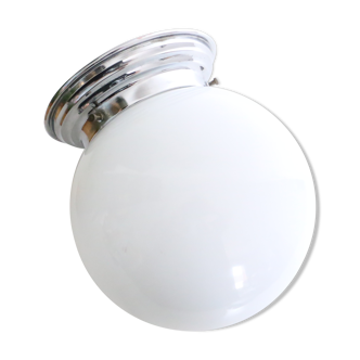 Opaline platyin ball on stainless base