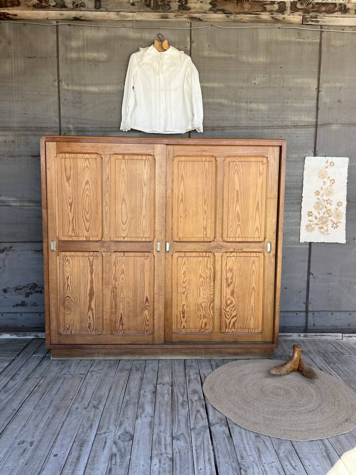 Sliding door cabinet