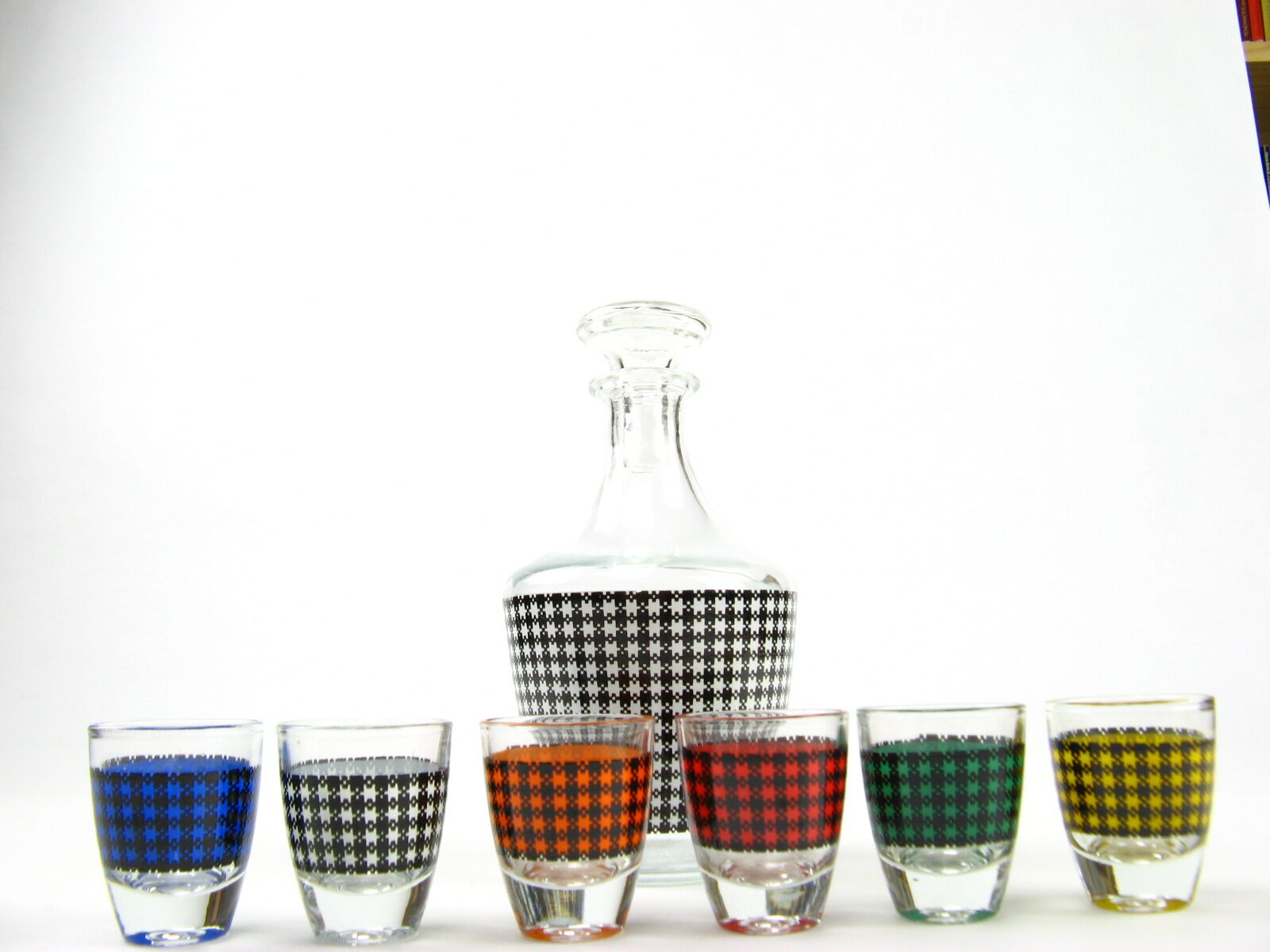 Houndstooth liquor service