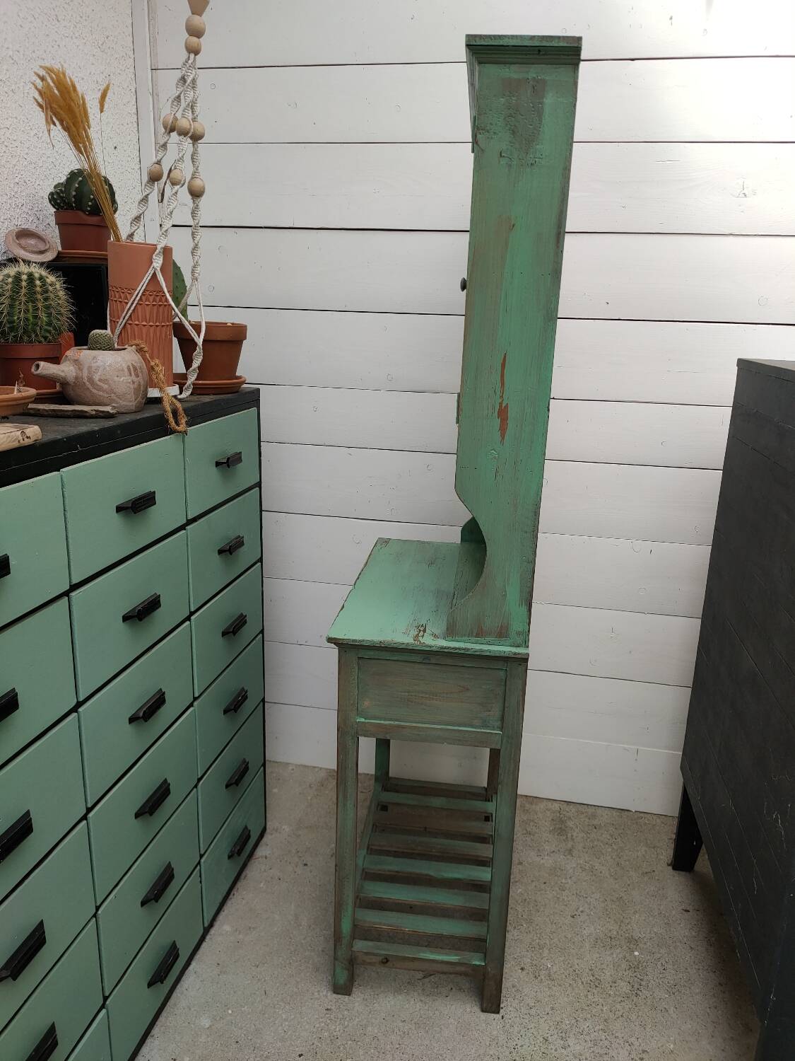 Vaisselier en bois vert