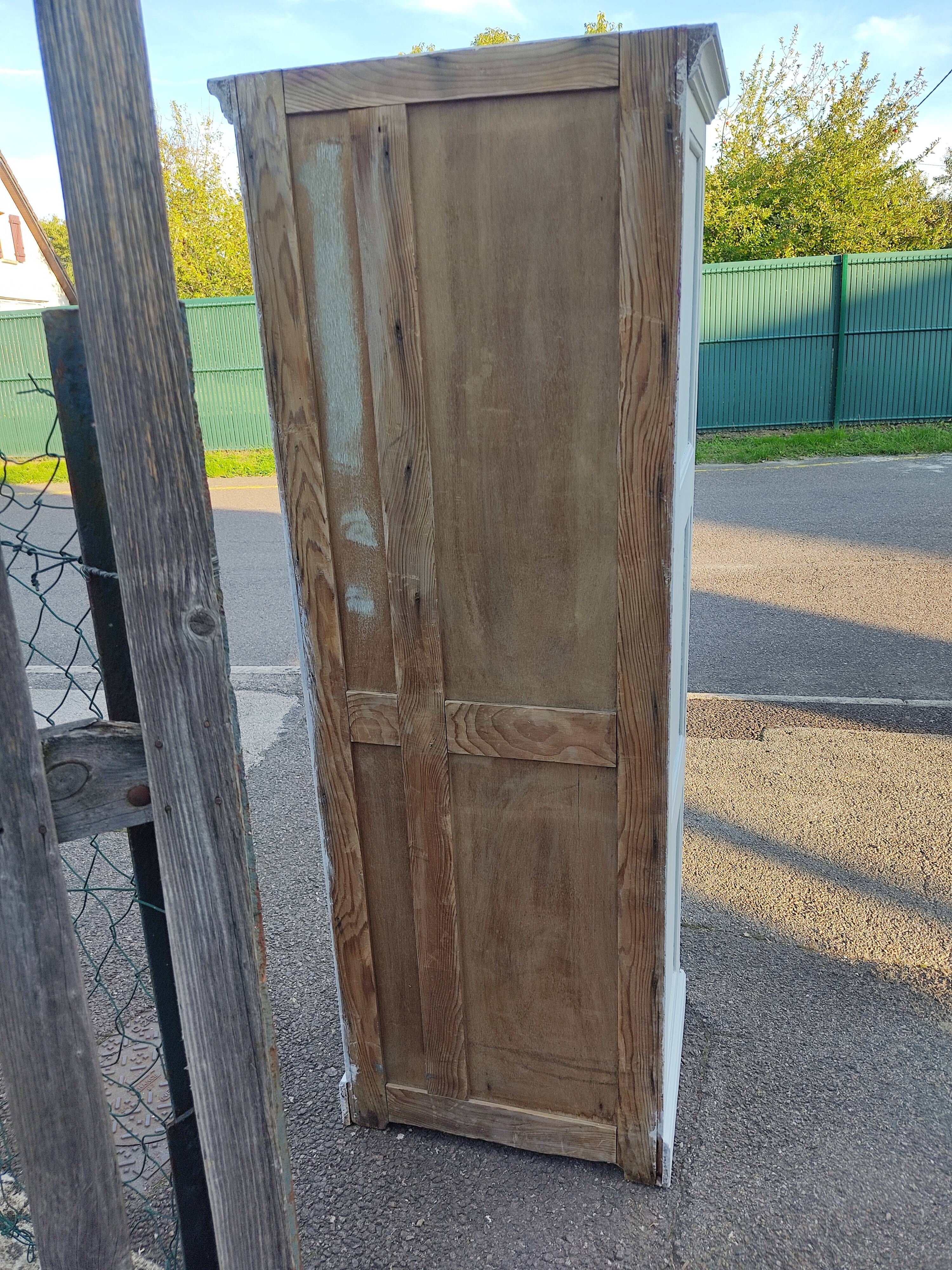 Small workshop cabinet