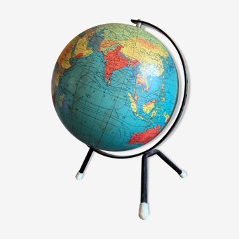 Earth's taride globe