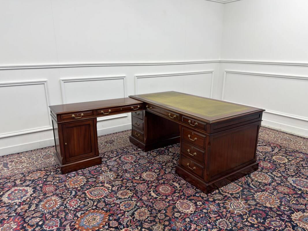 Bureau d'angle Globe Wernicke d'origine