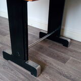 Ancienne table de bistrot vintage - 4 places - barre repose pieds