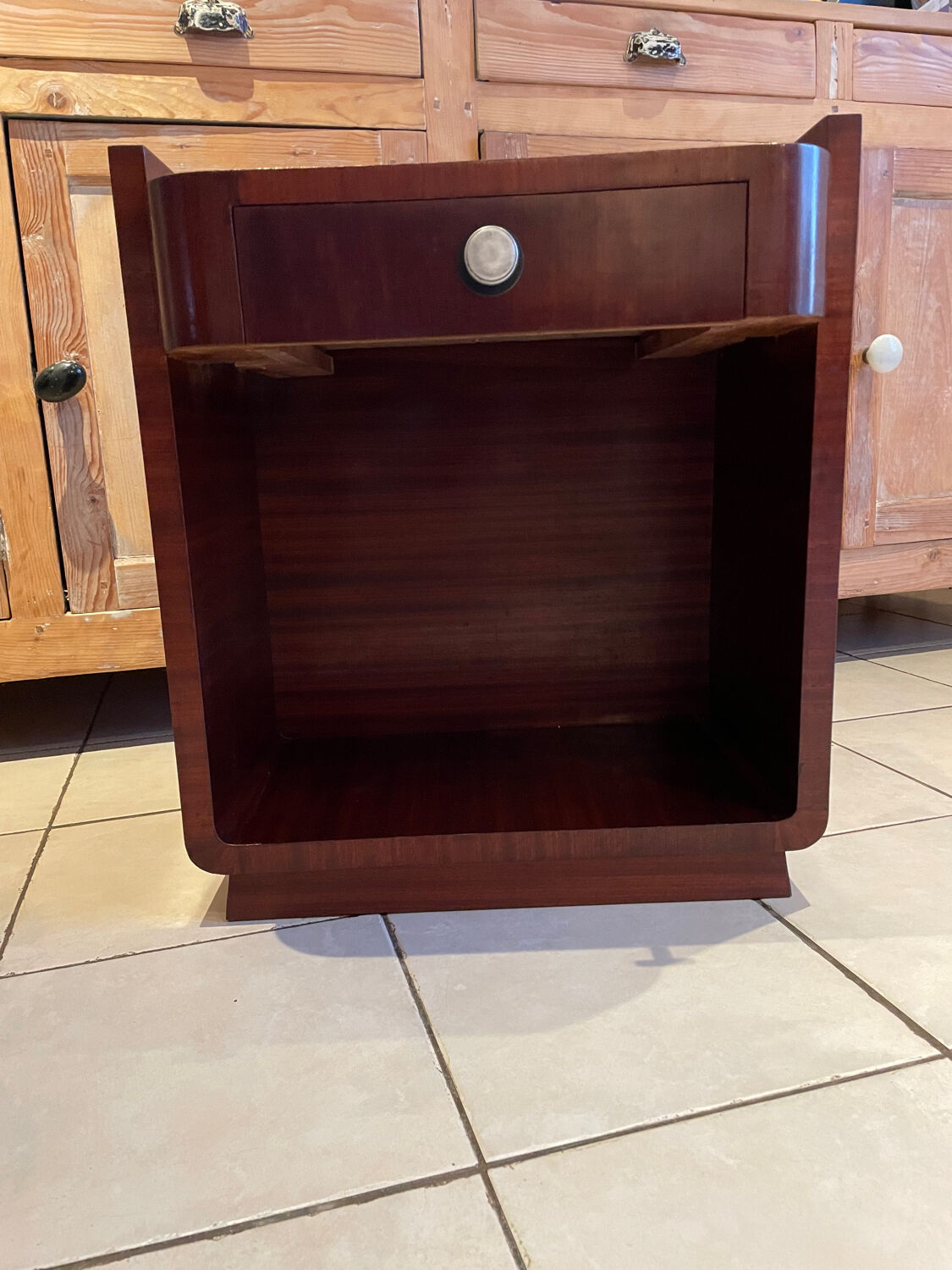 Art deco design end table