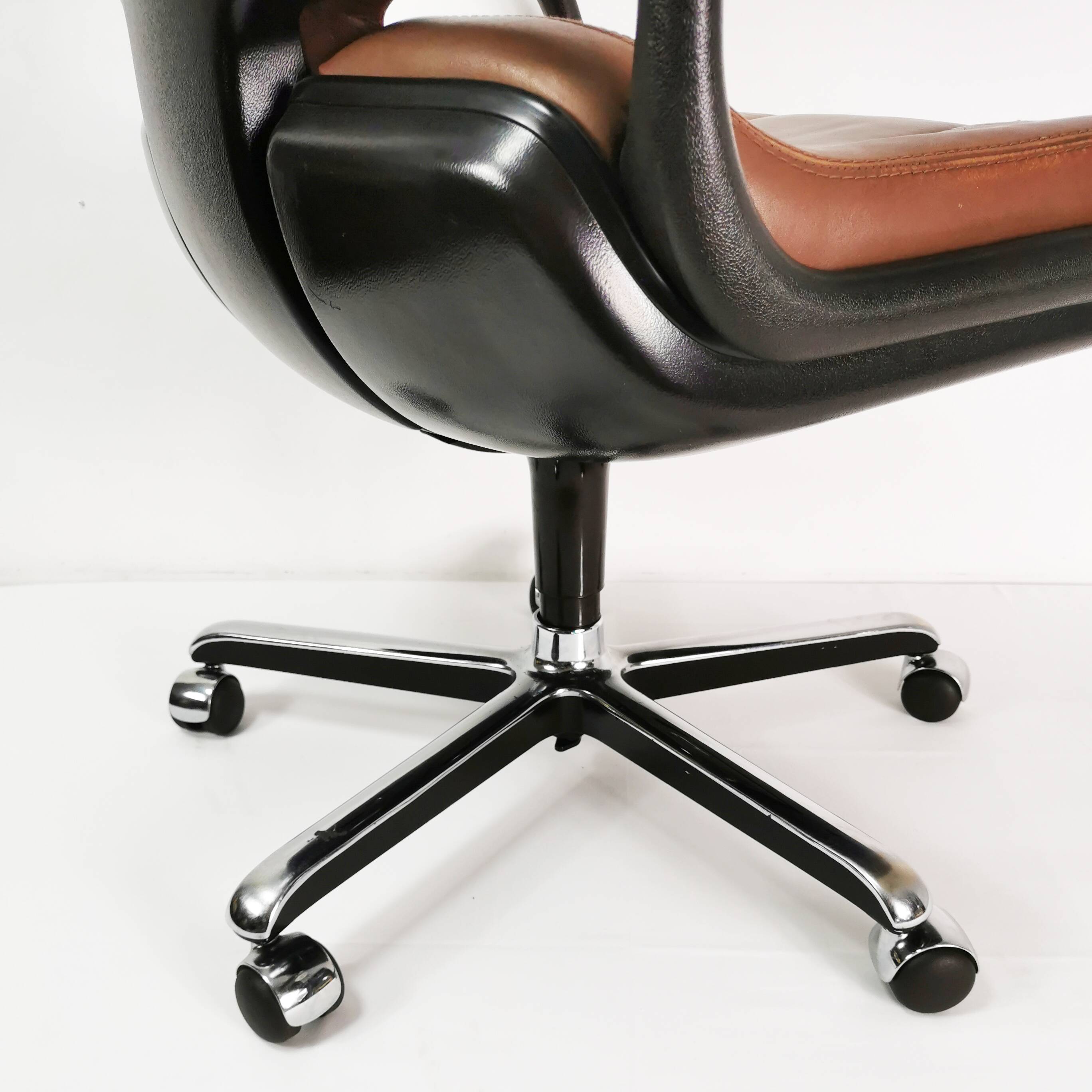 Leather desk chair, Vitra, designed by Wolfgang Mueller, 1970s.