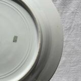 Set of 2 round porcelain dishes for starters.