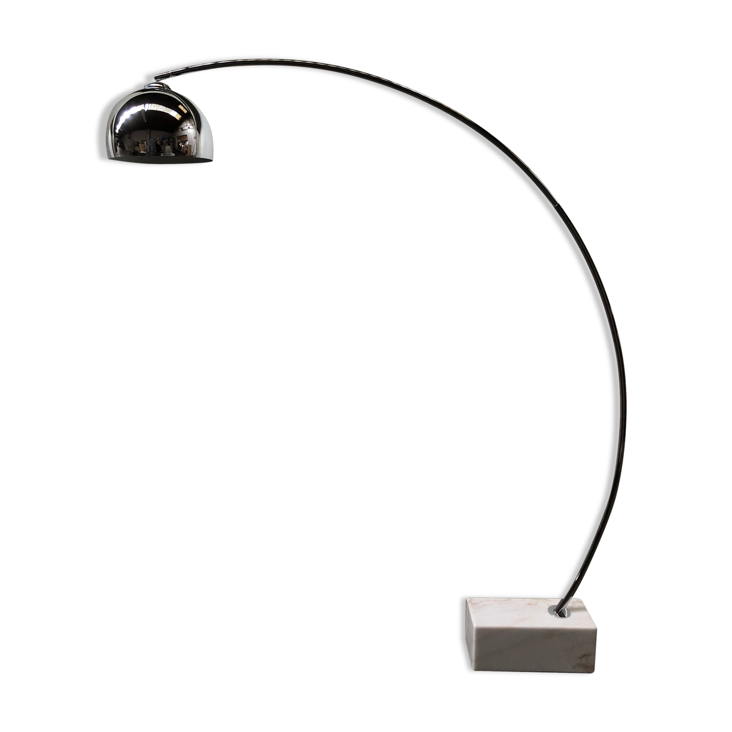 Arc floor lamp design of the 80s