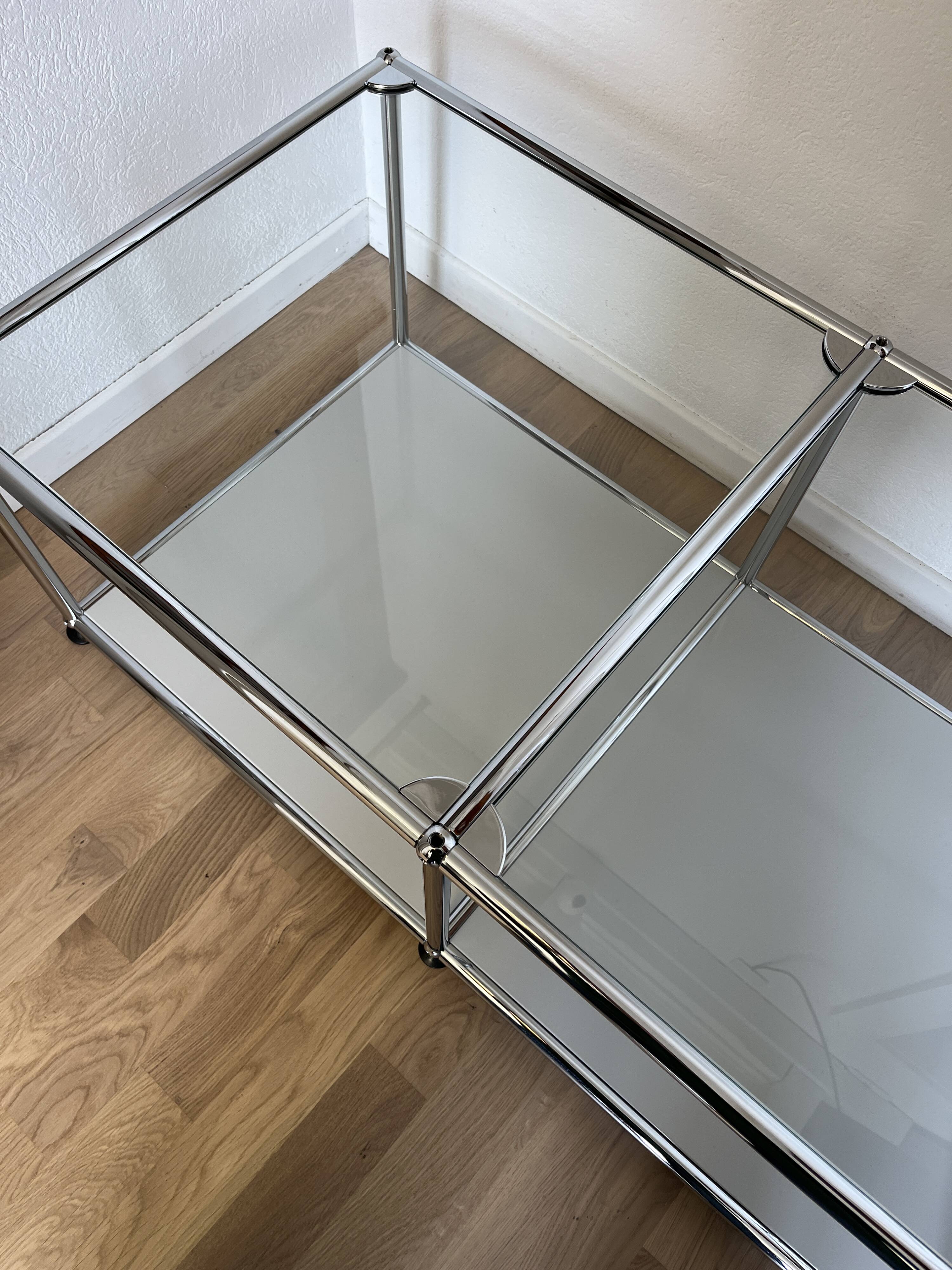 USM Haller Coffee Table in Light Grey and Glass