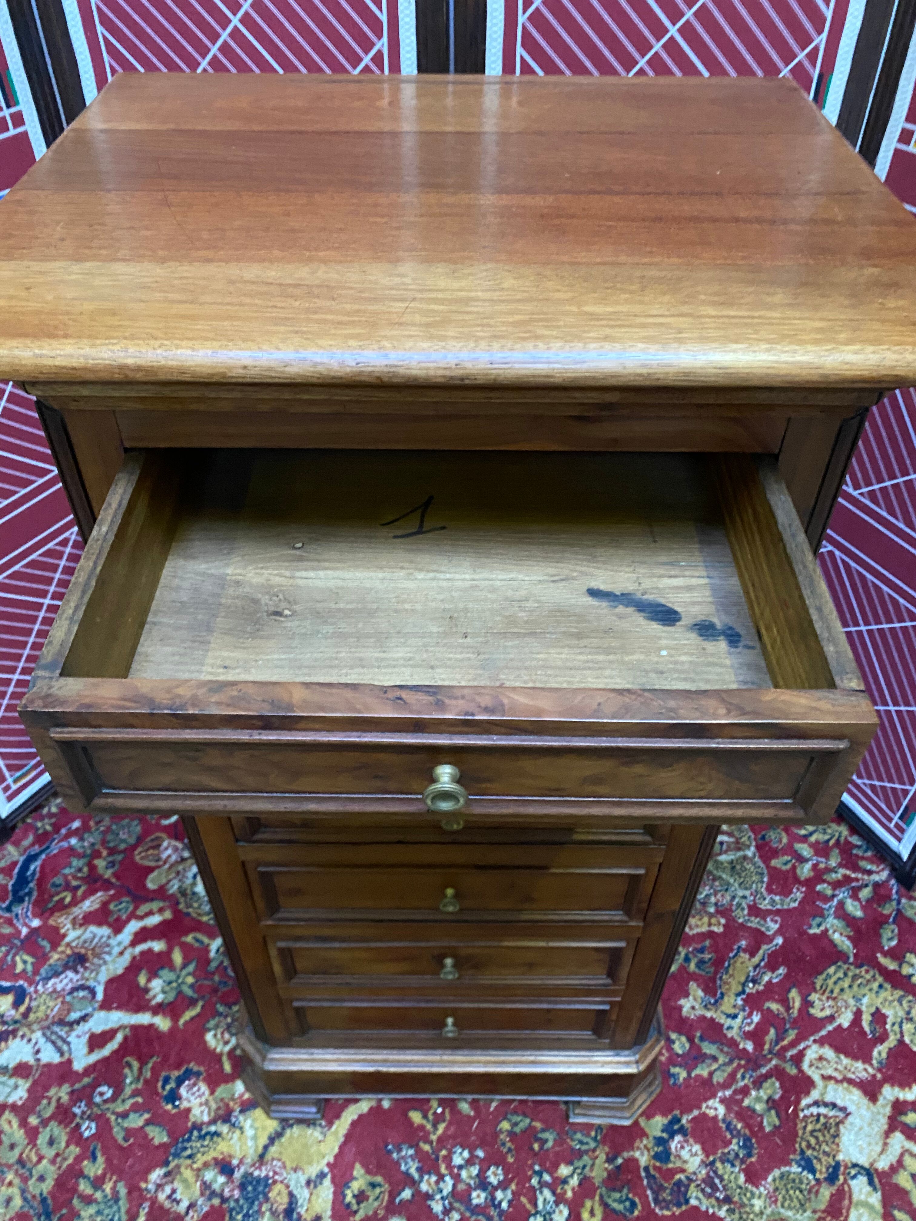 Louis-Philippe weekly style bedside in solid walnut
