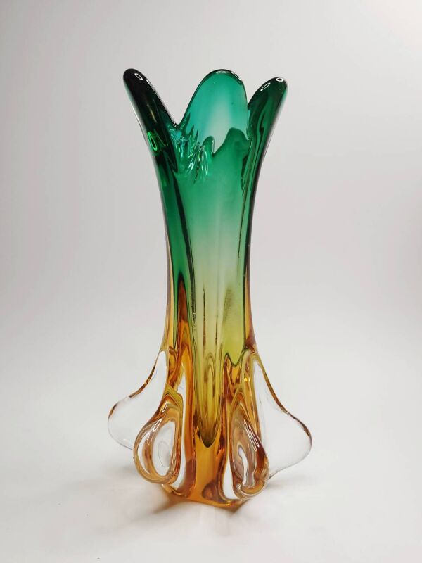 Vase en verre artistique aux nuances vert et ambre – années 60/70